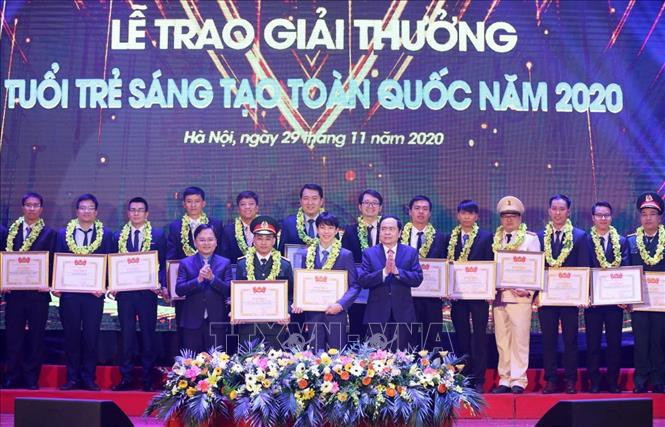 2020年全国青年创新奖颁奖仪式。图自互联网 37个项目荣获2020年全国青年创新奖 ảnh 1
