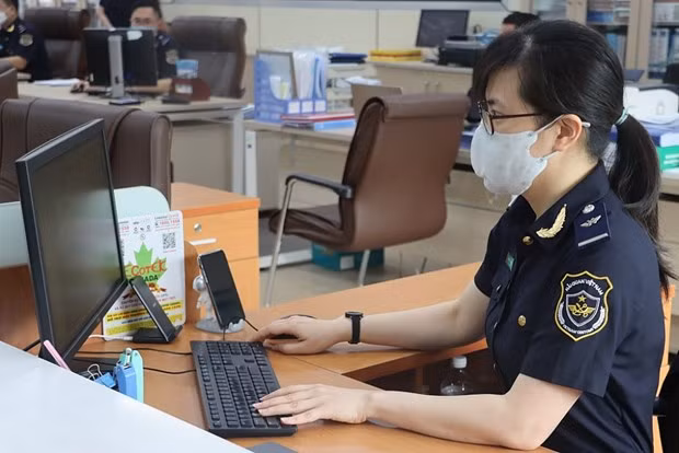 2023年2月份广宁省海关局税收增长率达256% ảnh 1