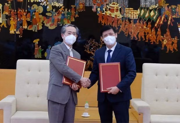 越南接收50万剂中国医药集团Vero-Cell疫苗 ảnh 2