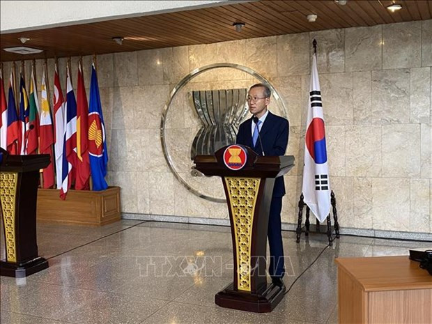 韩国驻东盟大使林圣男在公布仪式上发表讲话。图自越通社 韩国向东盟提供90份“东盟人才高等教育”奖学金 ảnh 1