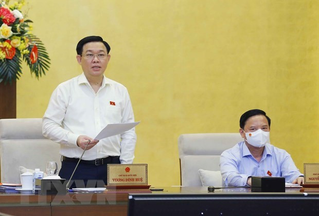 国会主席王廷惠致闭幕词。图自越通社 越南国会常委会第二次会议落幕 ảnh 1