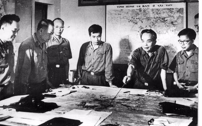 八月革命暨九二国庆节76周年：武元甲大将线上图片展举行 ảnh 1