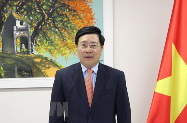 越南政府副总理范平明在论坛上发表讲话。图自越通社 越南出席“亚洲的未来”国际论坛 ảnh 1