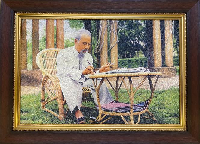 胡志明主席诞辰132周年：全国各地举办活动缅怀胡志明主席的丰功伟绩 ảnh 1
