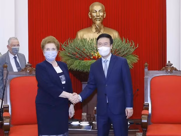 王廷惠和武文赏分别会见匈牙利国会常务副主席玛特劳伊 ảnh 2