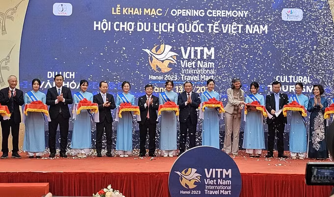 2023年越南国际旅游博览会在河内隆重举行 ảnh 1