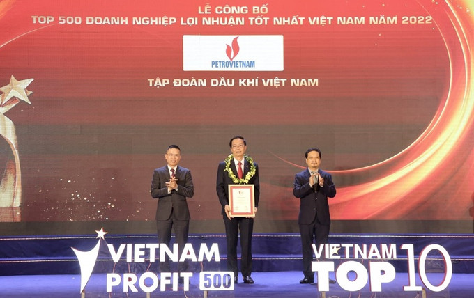 PVN蝉联越南最盈利企业500强榜首。图自越通社 PVN蝉联越南最盈利企业500强榜首 ảnh 1