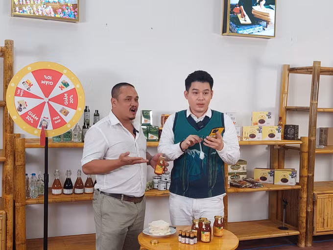 河内在抖音平台上推广“ 一乡一品”产品和各地特产 ảnh 1