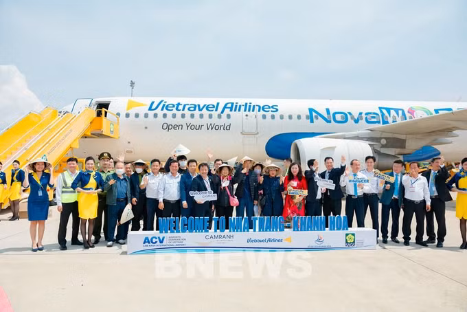 Vietravel航空公司首次开通韩国大邱至庆和省包机航班 ảnh 1