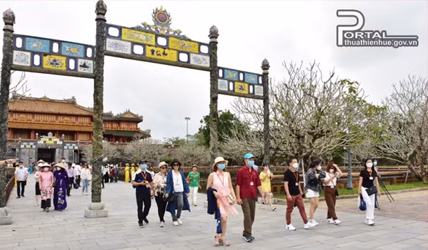 承天顺化省推出许多丰富多彩旅游产品 让旅游逐渐火起来 ảnh 1