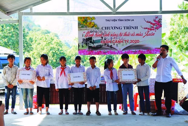 “流动图书车”模式在边境地区开展阅读推广活动 ảnh 3