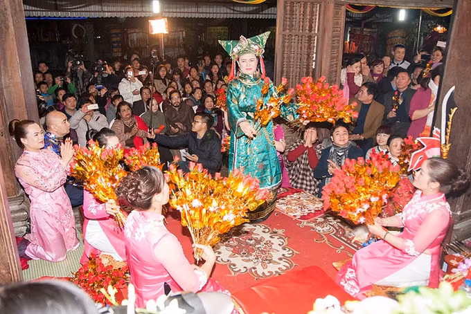 三府圣母祭祀信仰：遍布全国的非物质文化遗产 ảnh 1