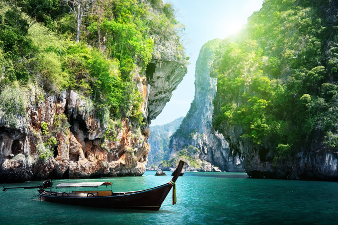 泰国普吉府(Phuket)。图由越捷航空公司提供 越捷航空是首家在泰国普吉机场恢运营的公司 ảnh 1