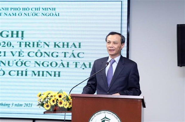 越南外交部海外越南人事务委员会副主任梁清毅。图自越通社 旅外越南同胞:血脉相连 守望相助 ảnh 2