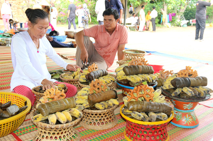 占族人卡特节上的美食 net am thuc cham -anh 5-nguyen thanh.JPG