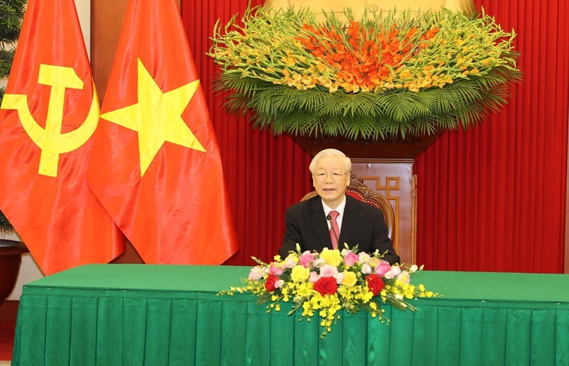 越共中央总书记阮富仲与古共中央第一书记迪亚斯·卡内尔举行电话会谈