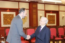 越共中央总书记、国家主席阮富仲会见法国总理爱德华·菲利普