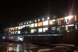 河内市委书记王廷惠对一周内建成迷灵急性呼吸病理学医院给予高度评价