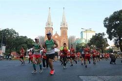 2019年胡志明市国际马拉松赛吸引近1.3万人参加