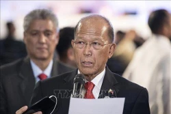 菲律宾国防部长谴责中国在东海的行径