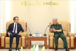 阮志咏上将会见外国客人