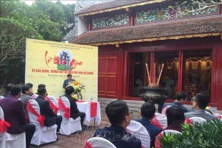还剑湖巨龟标本在河内市玉山祠展出 