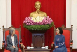 越共中央民运部部长张氏梅会见ILO政策事务副总干事