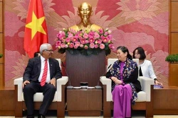 越南国会常务副主席丛氏放会见古巴司法部代表团