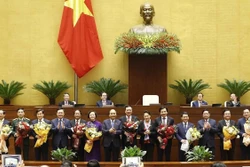 国会批准任命12个部委最高领导人