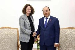 越南政府总理阮春福会见世界银行驻越南首席代表特克