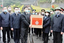 新型冠状病毒感染肺炎疫情：越南与中国并肩携手缓解医用物资压力