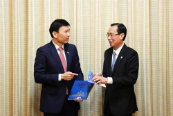 胡志明市与新加坡促进高科技领域的合作