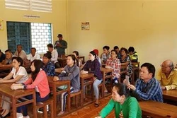 为有意加入柬埔寨国籍的旅柬越南人举办培训班