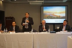 越南平定省人民委委员率团赴美寻求商机