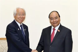 越南政府总理阮春福会见日本兵库县知事井户敏三