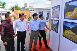 越南各地遗产图片展开幕