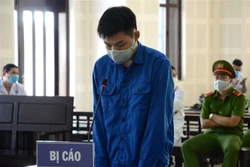 涉嫌组织他人非法入境罪的三名被告人获刑