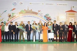 胡志明市迎来2020年新年首位外国游客