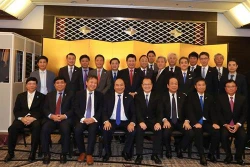 越南政府总理阮春福与日本企业举行座谈会