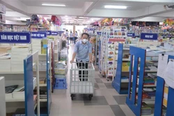 岘港市继续重新开放部分人民生活和民生保障的活动