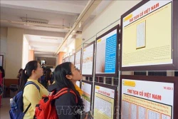 “黄沙和长沙归属越南：历史证据和法律依据”地图资料展在胡志明市举行