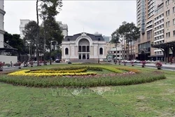 胡志明市市内地铁一号线市剧院站B1层基本竣工