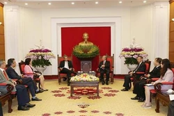 越共中央书记处书记陈国旺会见古巴共产党代表团