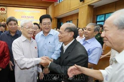 越共中央总书记、国家主席阮富仲会见河内市选民