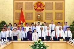 阮春福：倾听群众心声 实现百姓愿望