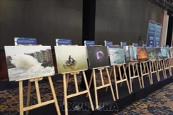 越南作品在中国广州“台风委员会区域天气和气候”摄影比赛中荣获一等奖