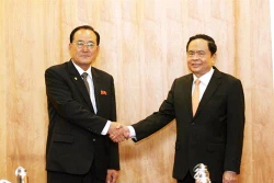 朝鲜职业同盟代表团访越有助于加深两国工会组织的团结友谊