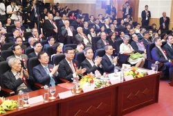 越共中央经济部长阮文平出席河内大学建校60周年纪念活动