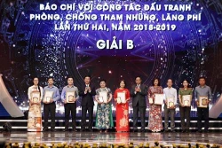 政府总理阮春福：发挥新闻媒体在反腐倡廉工作中的作用