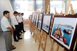 “祖国海洋岛屿”图片展在岘港开展